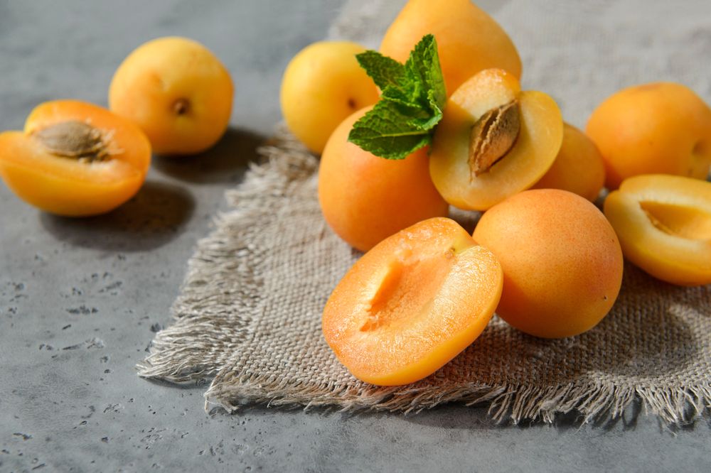 Health Benefits of Apricots, Especially for Men